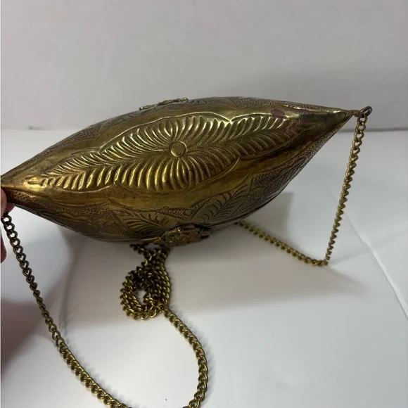 1930’s Hammered Brass Pillow Purse vintage - Picture 11 of 15